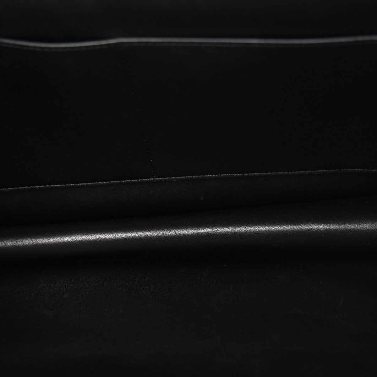 Smooth Calfskin Medium Clasp Shoulder Bag Black