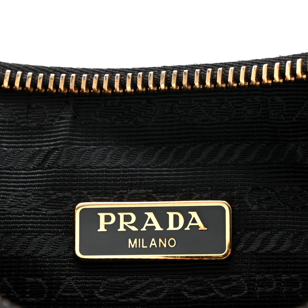 Saffiano Lux Re-Edition 2005 Shoulder Bag Black