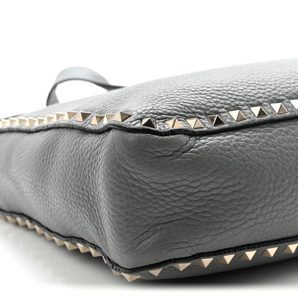 Pebbled Calfskin Small Rockstud Flip-Lock Messenger Bag Light Stone