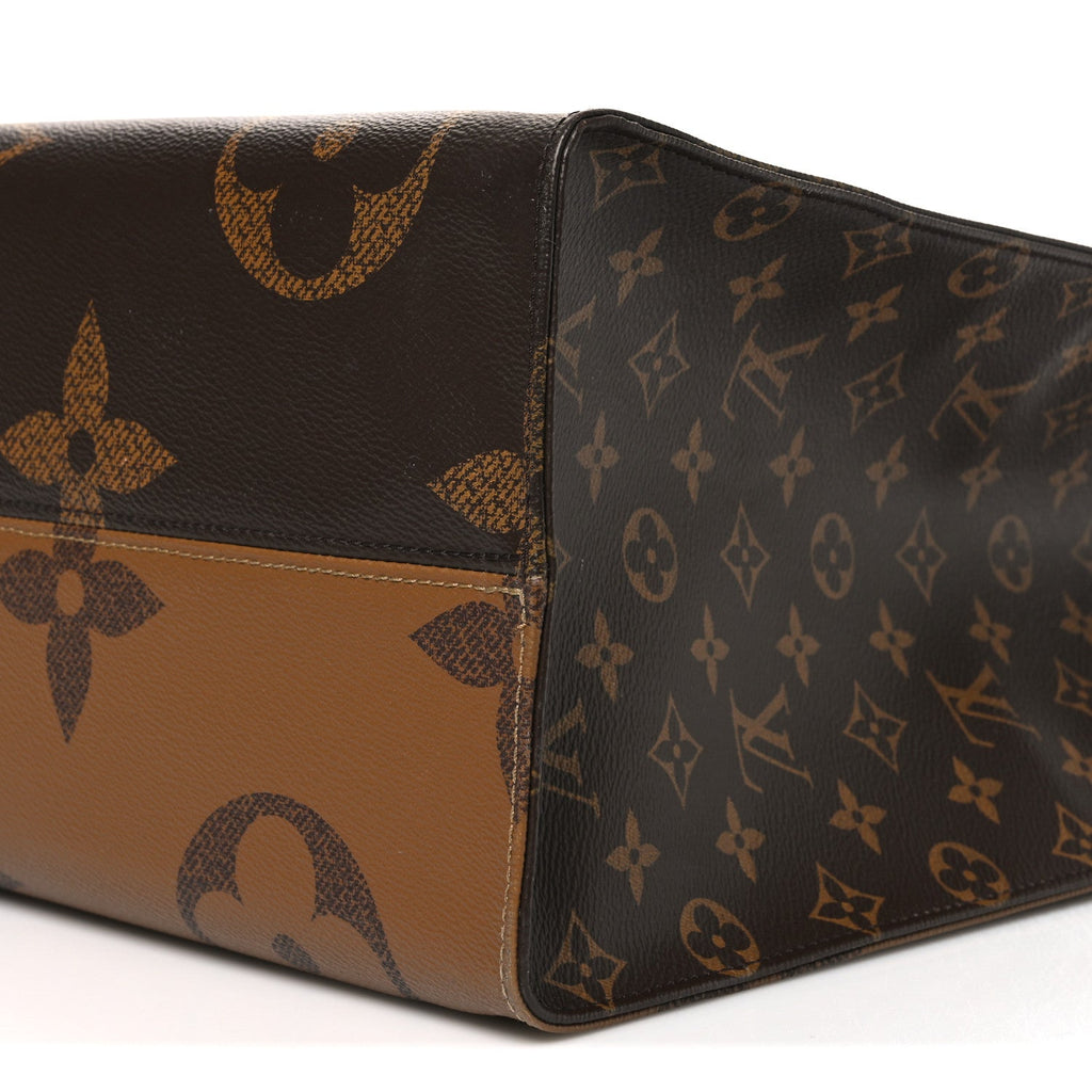 Reverse Monogram Giant Onthego GM
