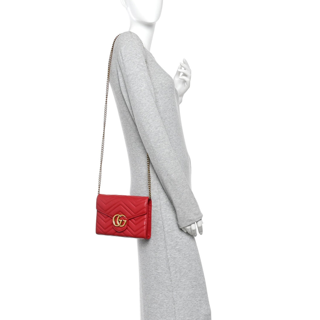 Calfskin Matelasse GG Marmont Chain Wallet Hibiscus Red