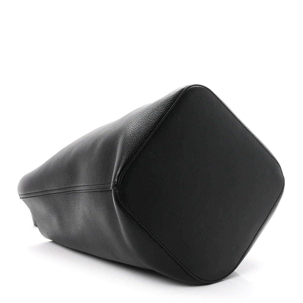 Soft Grained Calfskin Large Pebble Bucket Bag Black