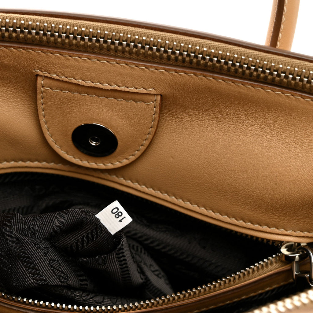 City Calf Twin Pocket Tote Noisette