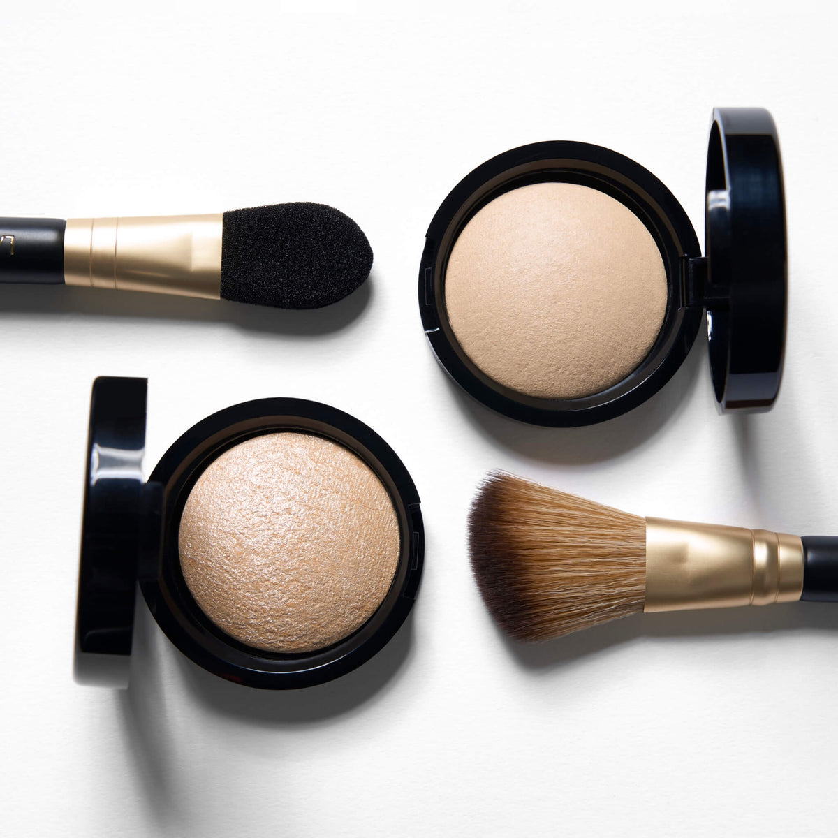 Dual-Ended Highlighter Brush