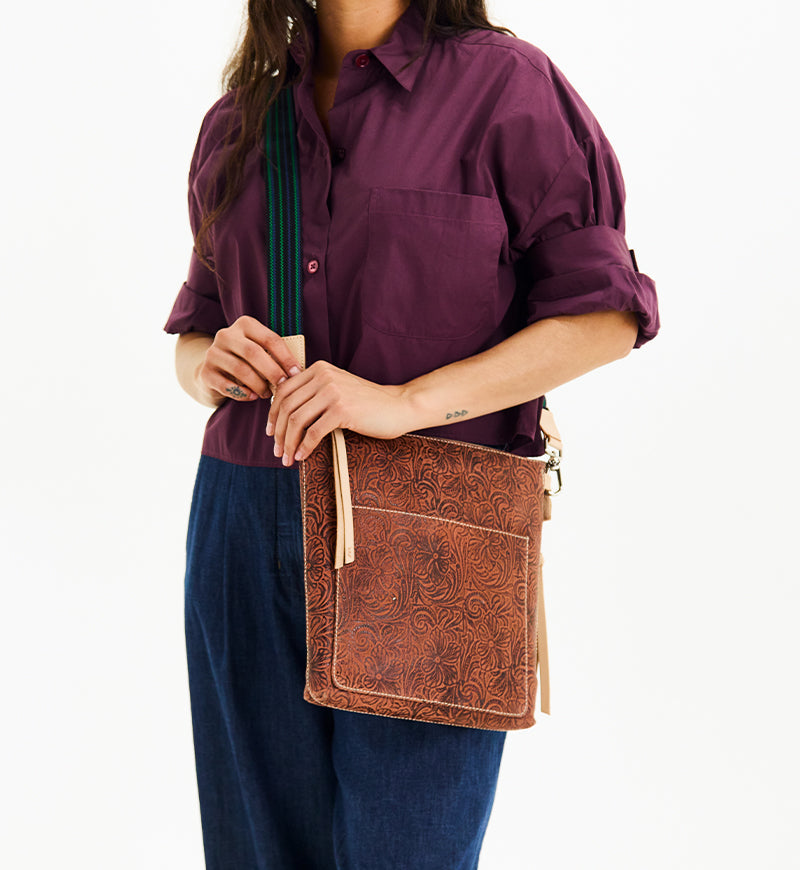 Sally Tour Crossbody