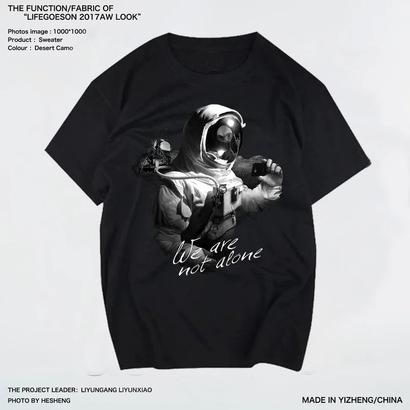 European and American street fashion brand men's and women's loose short sleeved T-shirt hiphop alien astronaut wandering Earth print tee