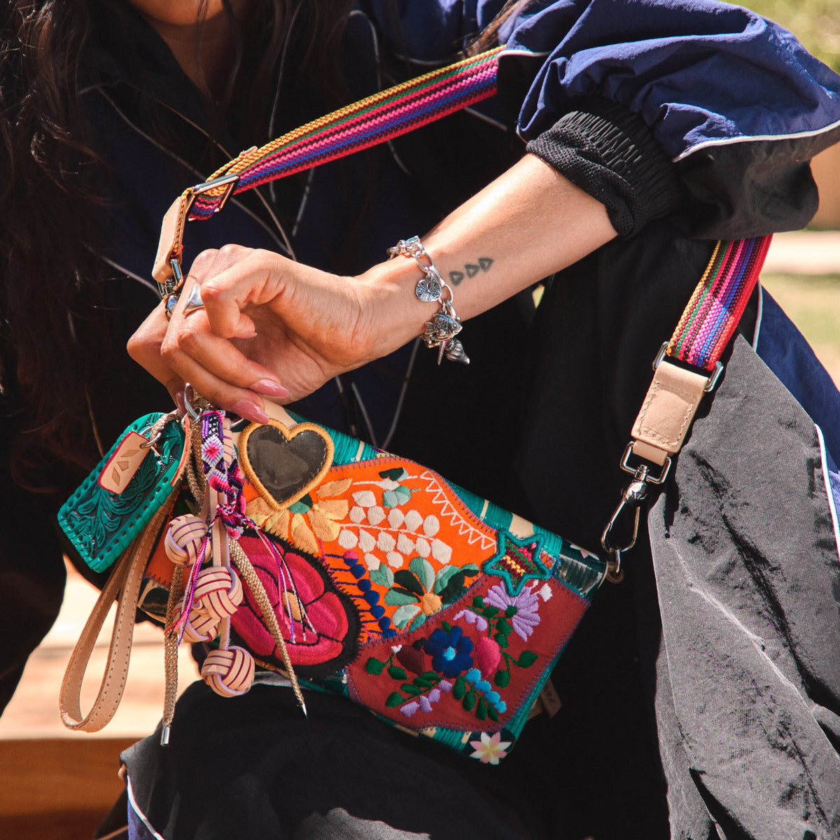 Dezi Uptown Crossbody