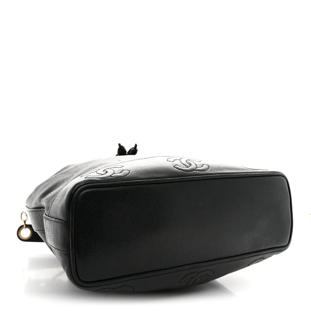 Caviar CC Drawstring Shoulder Bag Black