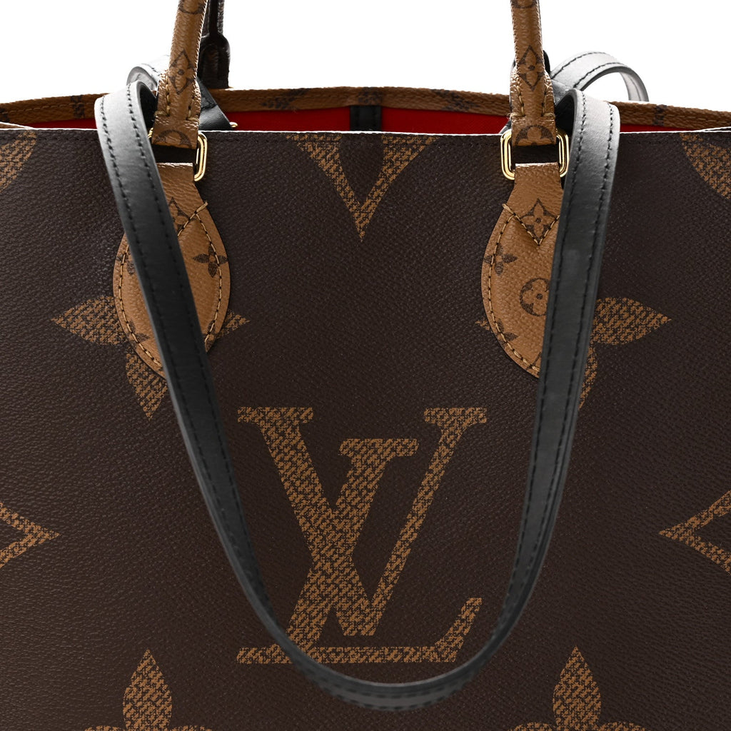 Reverse Monogram Giant Onthego MM