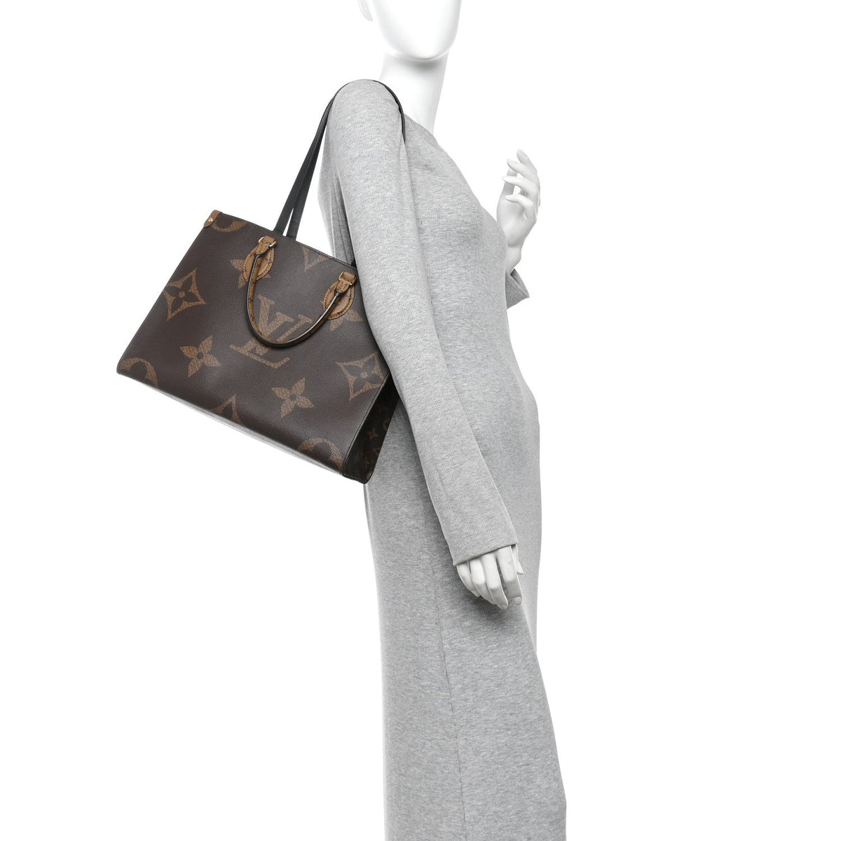 Reverse Monogram Giant Onthego MM