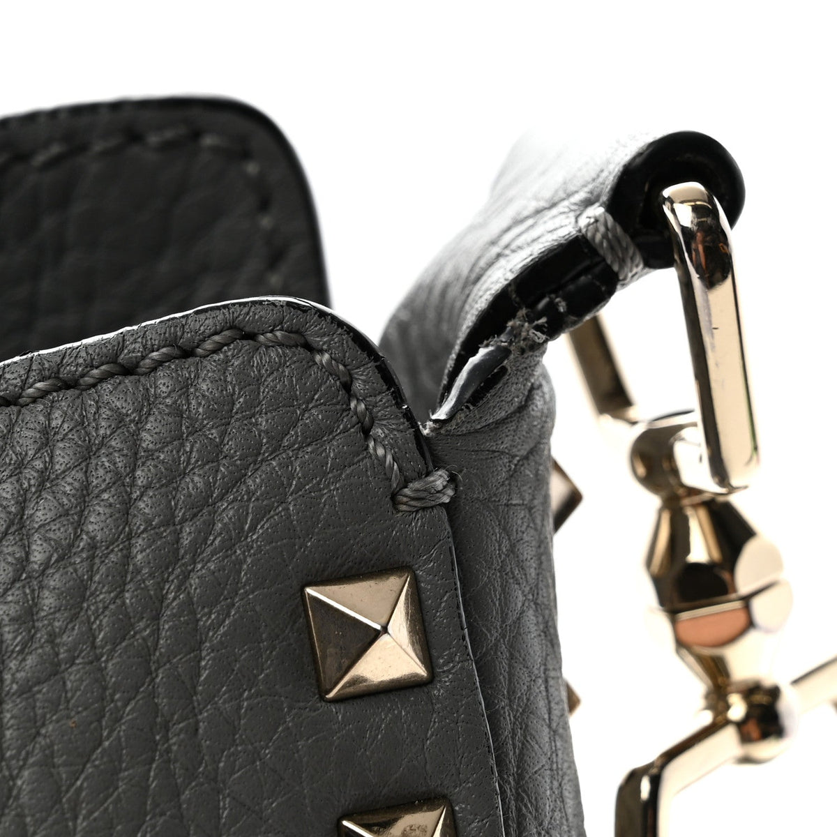 Pebbled Calfskin Small Rockstud Flip-Lock Messenger Bag Light Stone
