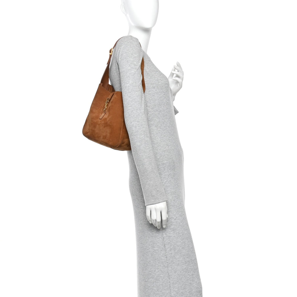 Suede Small Le 5 A 7 Soft Hobo Snuff