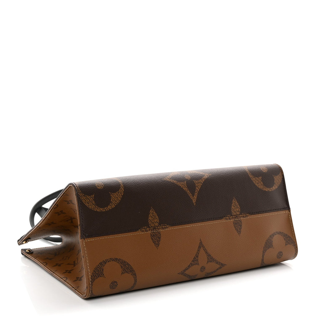 Reverse Monogram Giant Onthego MM